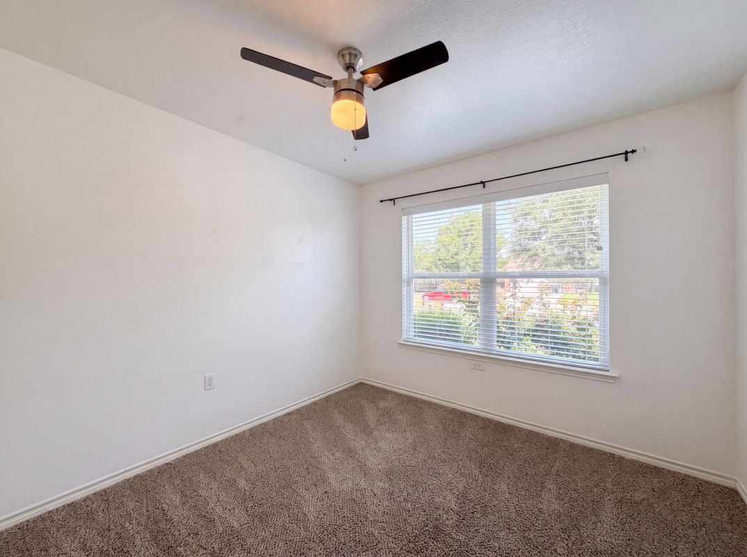 Photo 13 of 16 of 3132 Evangeline Rd, Fort Worth, TX