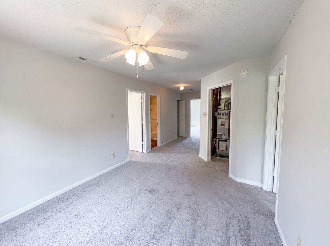 Photo 9 of 21 of 953 Balto Dr, Shelbyville, IN