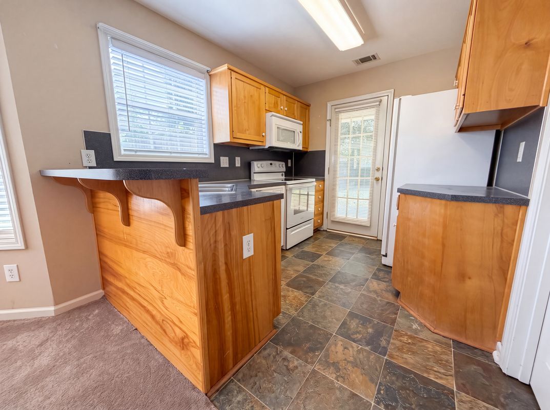 Property photo 2 of 151 Carrington Ln