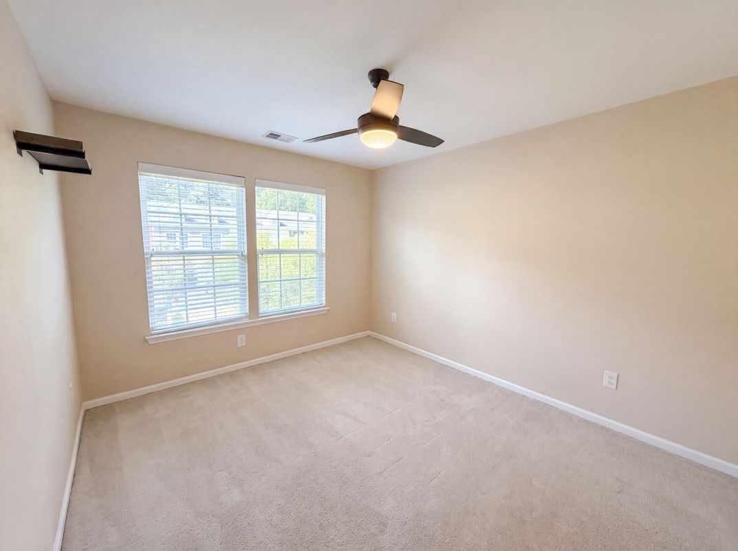 Photo 10 of 20 of 9006 Parlor Dr, Ladson, SC
