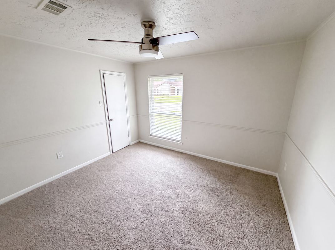 Photo 15 of 26 of 14923 Aspen Hills Dr, Houston, TX