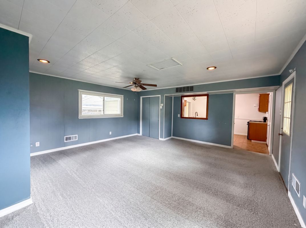 Photo 8 of 21 of 1607 N 17th St, Belleville, IL