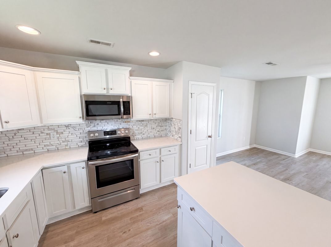 Photo 8 of 21 of 8222 Gabon Ct, Charlotte, NC