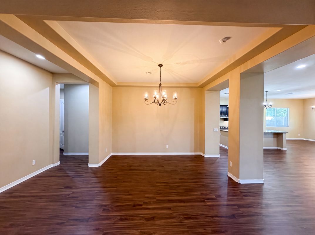 Photo 6 of 39 of 18136 W Devonshire Ave, Goodyear, AZ