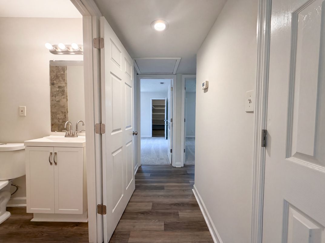 Photo 14 of 19 of 7361 Proxima Rd, Jacksonville, FL