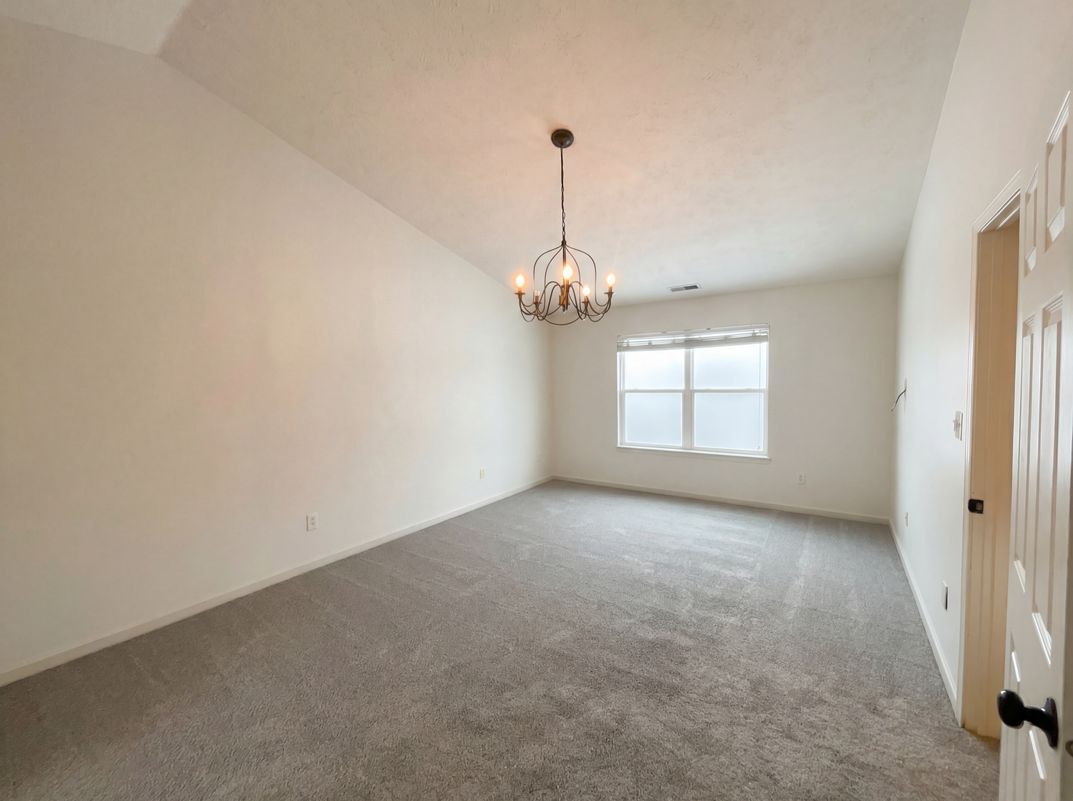 Photo 11 of 21 of 5259 Baysdon Cir, Indianapolis, IN