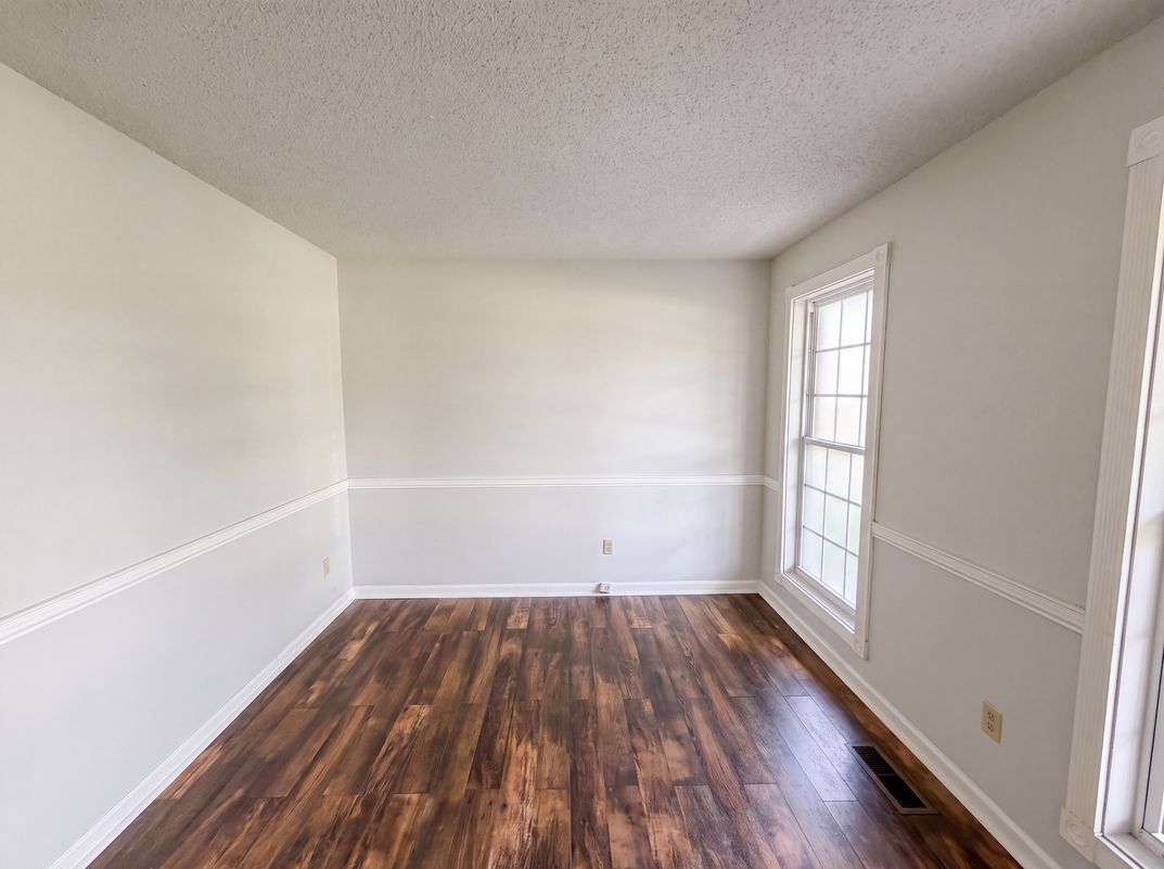 Photo 10 of 27 of 518 Glenfield Cir, Maryville, TN