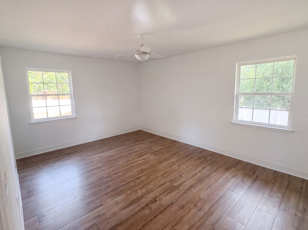 Photo 15 of 26 of 1625 Windsor Dr, Waycross, GA