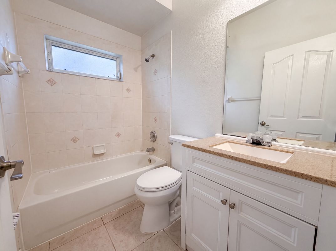 Photo 17 of 30 of 1796 Nora Ln, North Port, FL