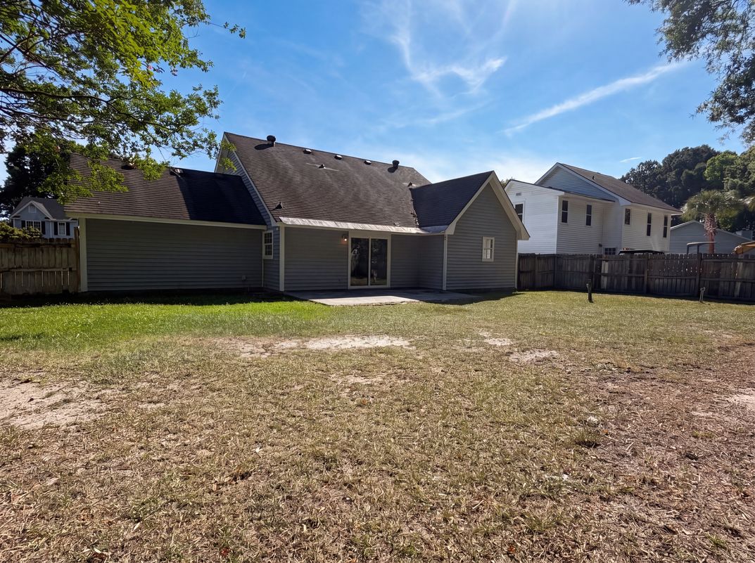 Photo 19 of 28 of 2028 Larson Ln, Goose Creek, SC