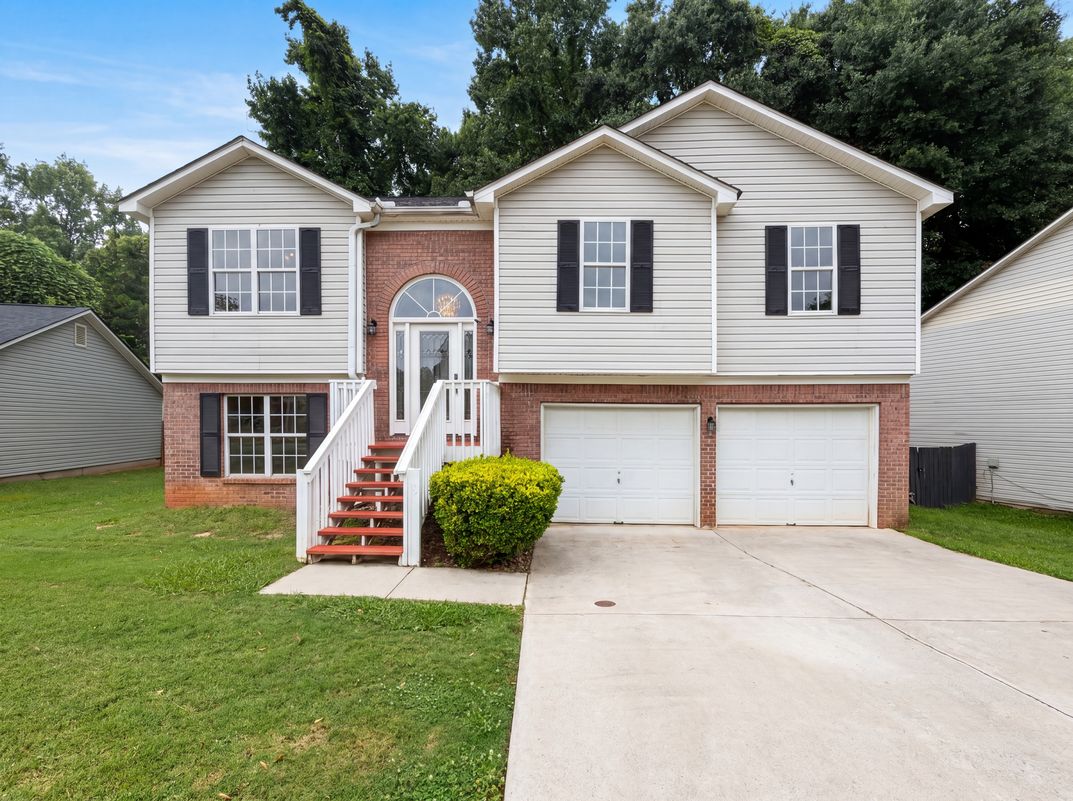 Photo 21 of 24 of 2195 Clayton Rdg, Lithonia, GA
