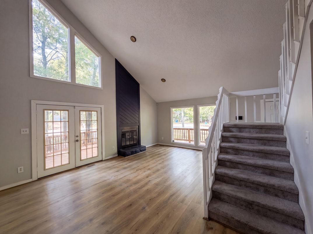 Photo 7 of 16 of 5844 Waters Edge Dr, Fayetteville, NC