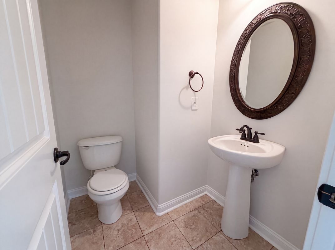 Photo 14 of 27 of 1733 Apache Way, Clarksville, TN
