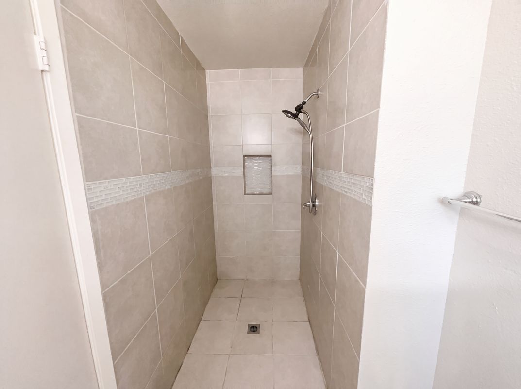 Photo 15 of 18 of 7303 Havenbrook Dr, San Antonio, TX