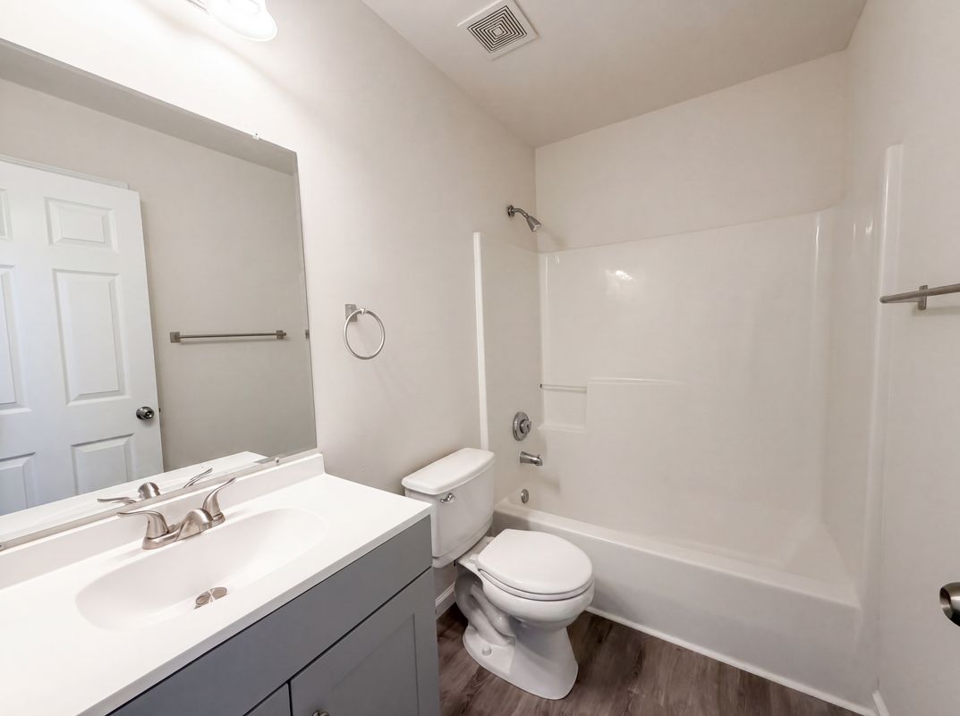 Photo 18 of 26 of 2212 Harborside Dr, DARDENNE PRAIRIE, MO