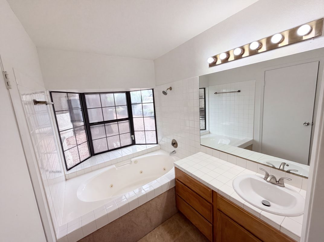 Photo 13 of 24 of 5056 Jeffreys St, Las Vegas, NV