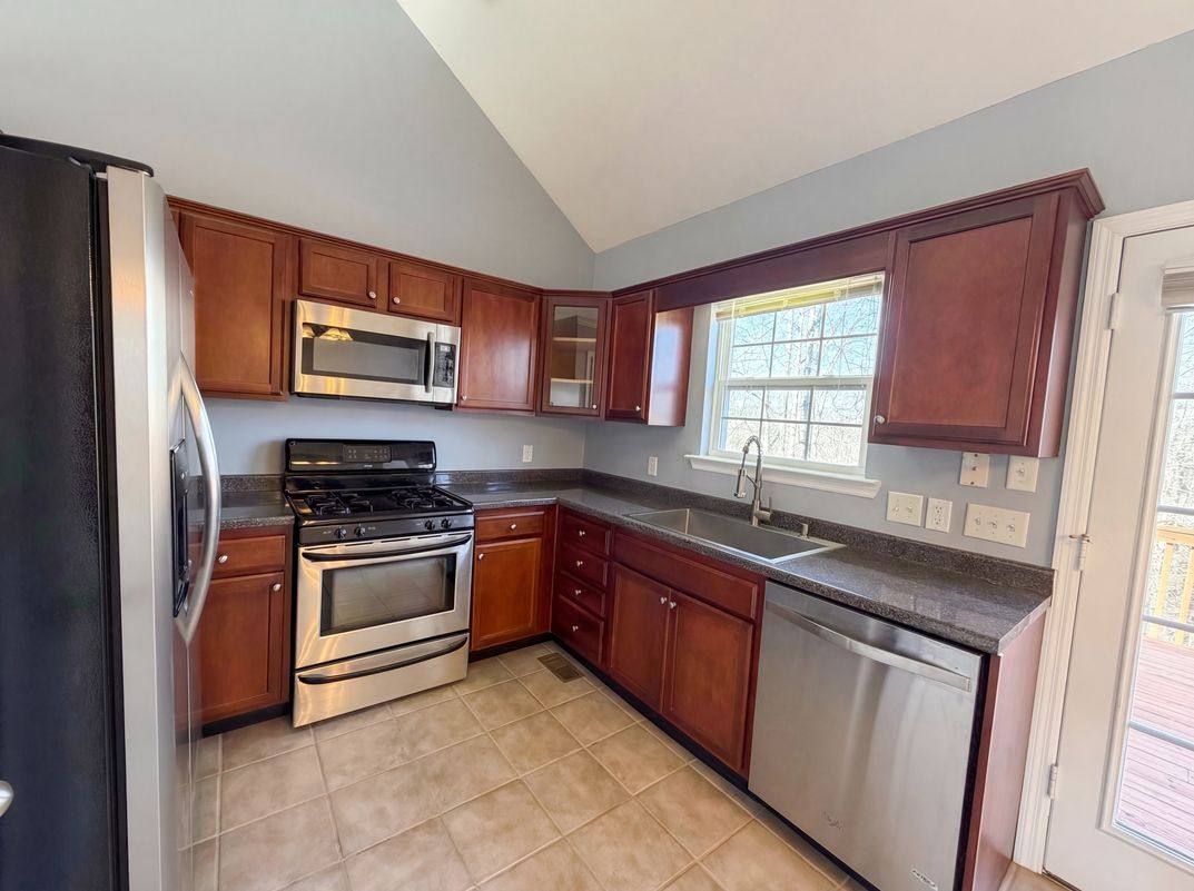 Photo 13 of 26 of 6937 Bucksland Dr, Ooltewah, TN
