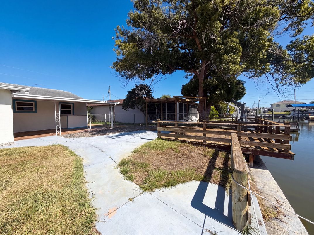 Photo 24 of 30 of 13638 Evelane Dr, Hudson, FL