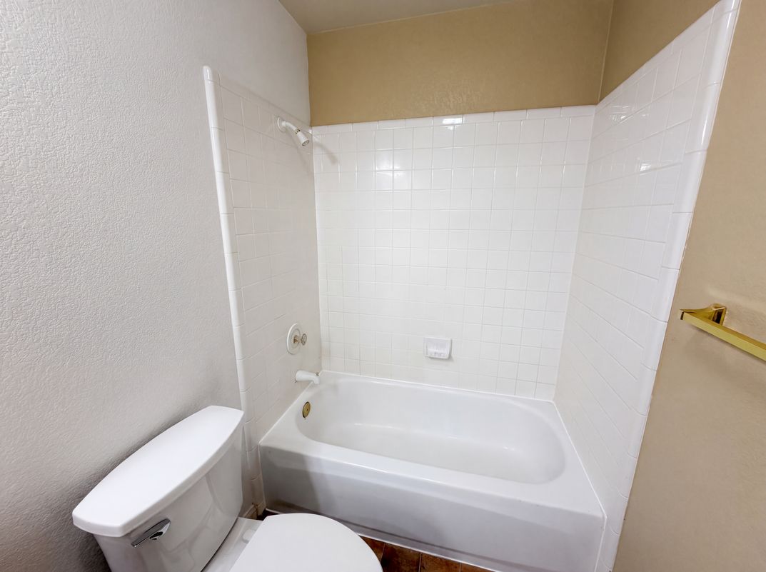 Photo 17 of 44 of 5344 Swindon Rd, Rocklin, CA