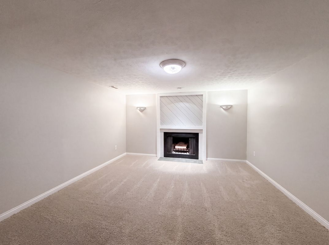 Photo 17 of 22 of 5569 Partridge Cir, West Chester, OH