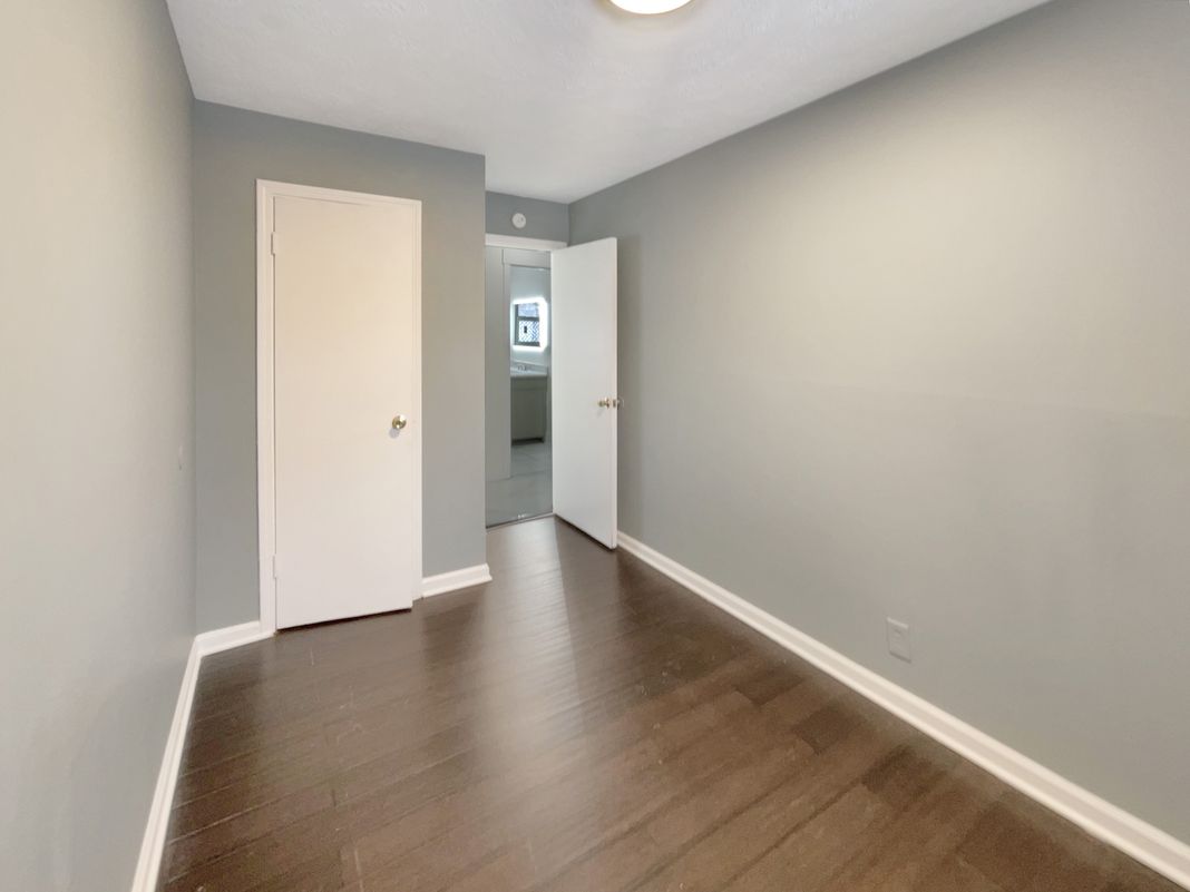 Photo 14 of 17 of 4055 N Grand Ave, Indianapolis, IN