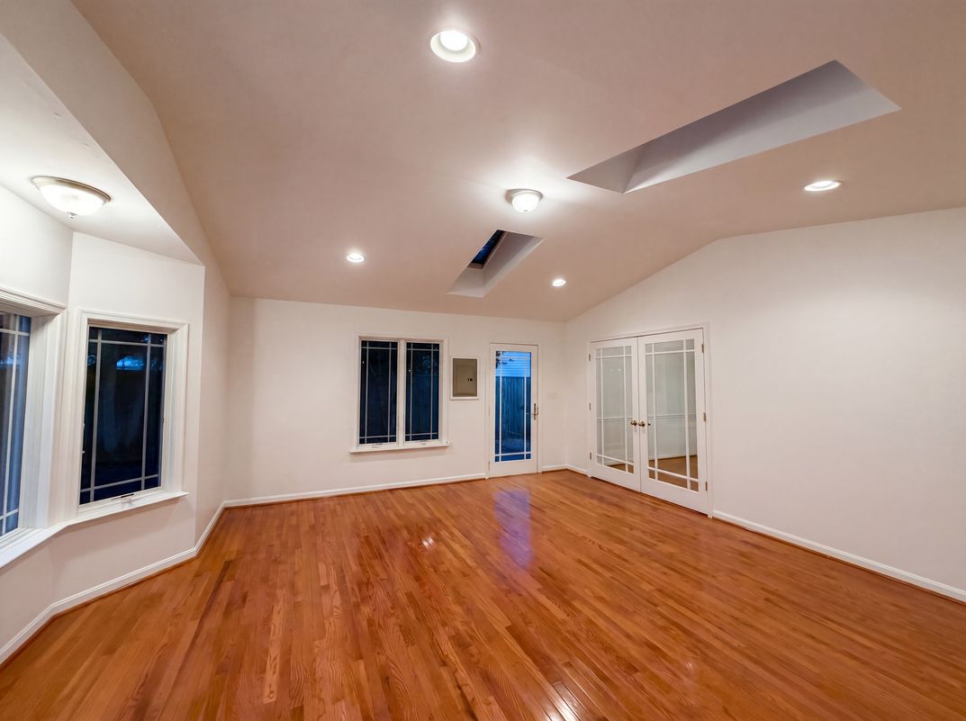 Photo 12 of 51 of 8947 Rosewood St, Manassas, VA