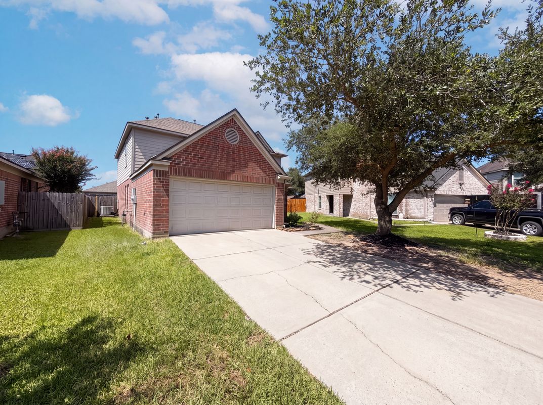 Photo 23 of 26 of 7327 Fox Hall Ln, Humble, TX