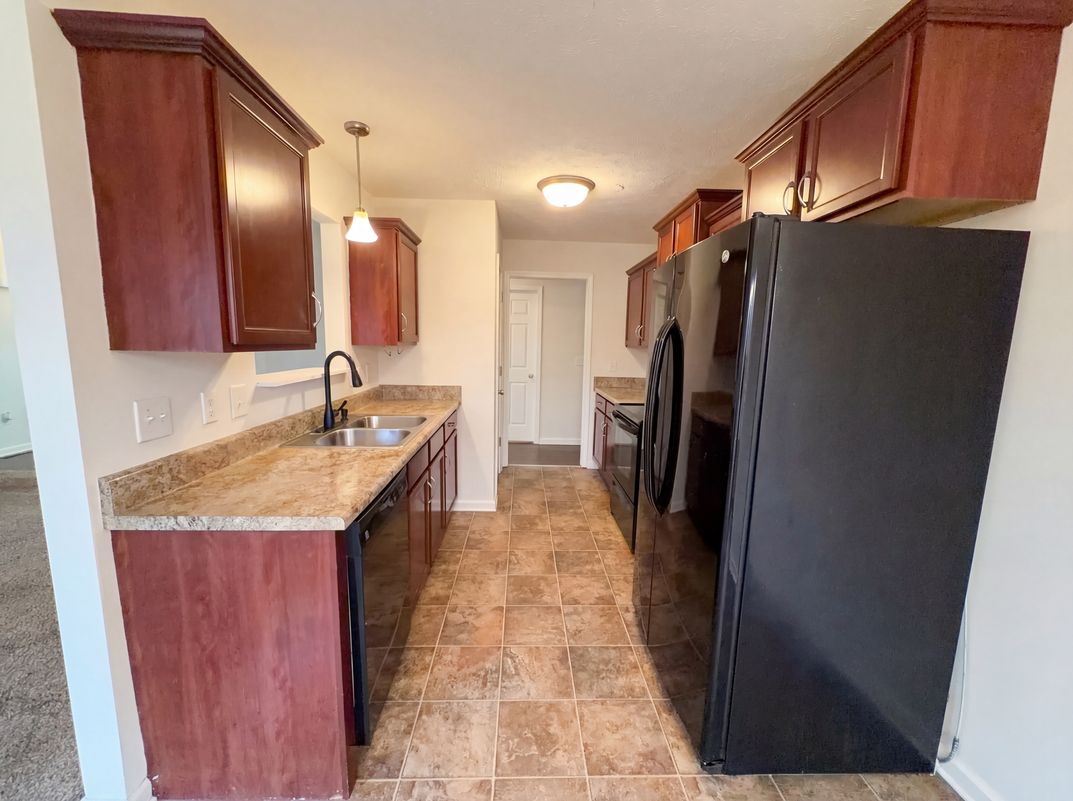 Property photo 2 of 353 Chestnut Grove Ct
