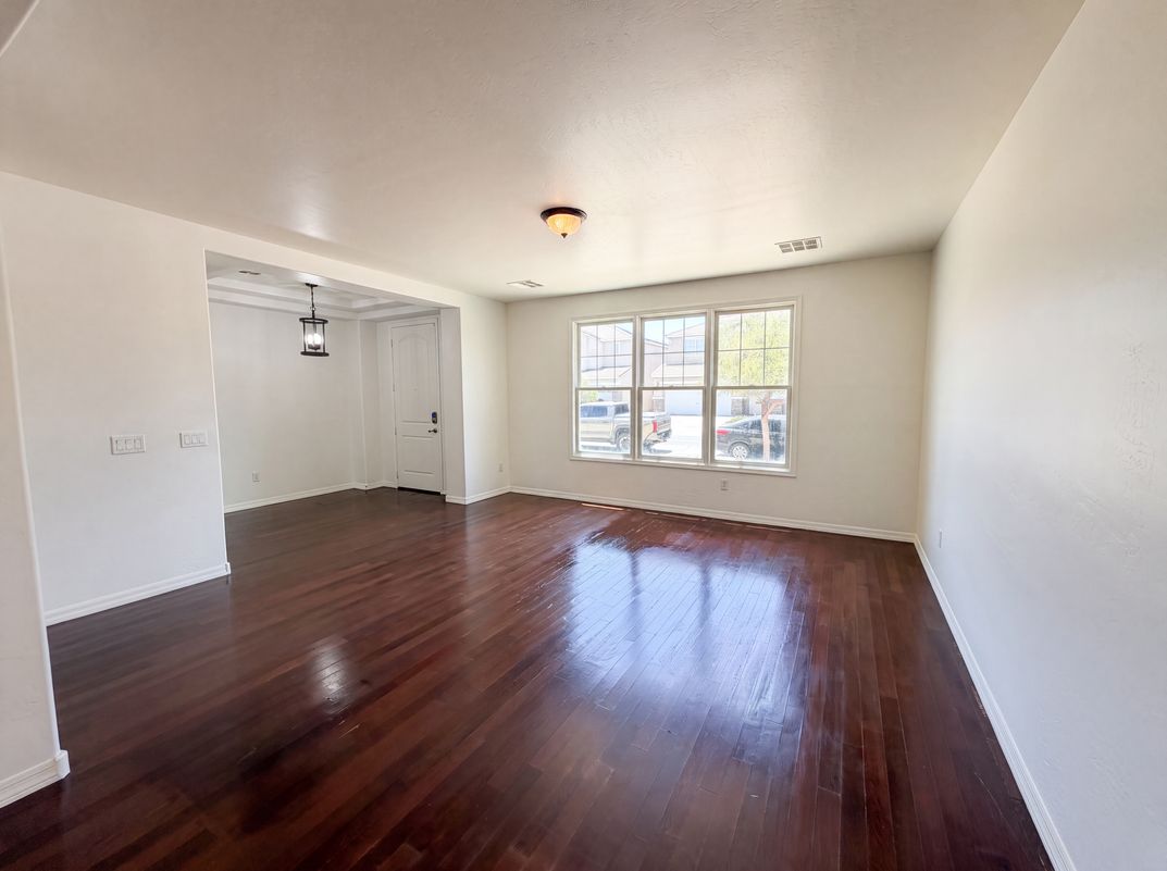 Photo 15 of 46 of 4118 W Saint Anne Ave, Phoenix, AZ
