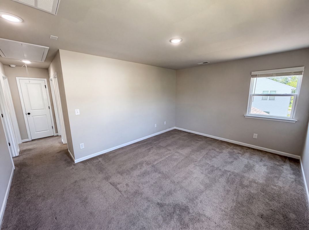 Photo 12 of 25 of 4104 Stoneygreen Ln, Charlotte, NC