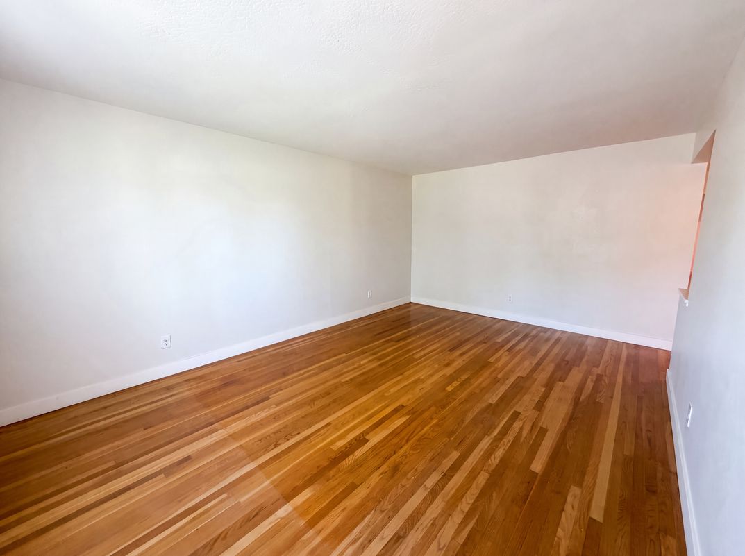 Photo 9 of 27 of 9630 Beachwood Dr, Orangevale, CA