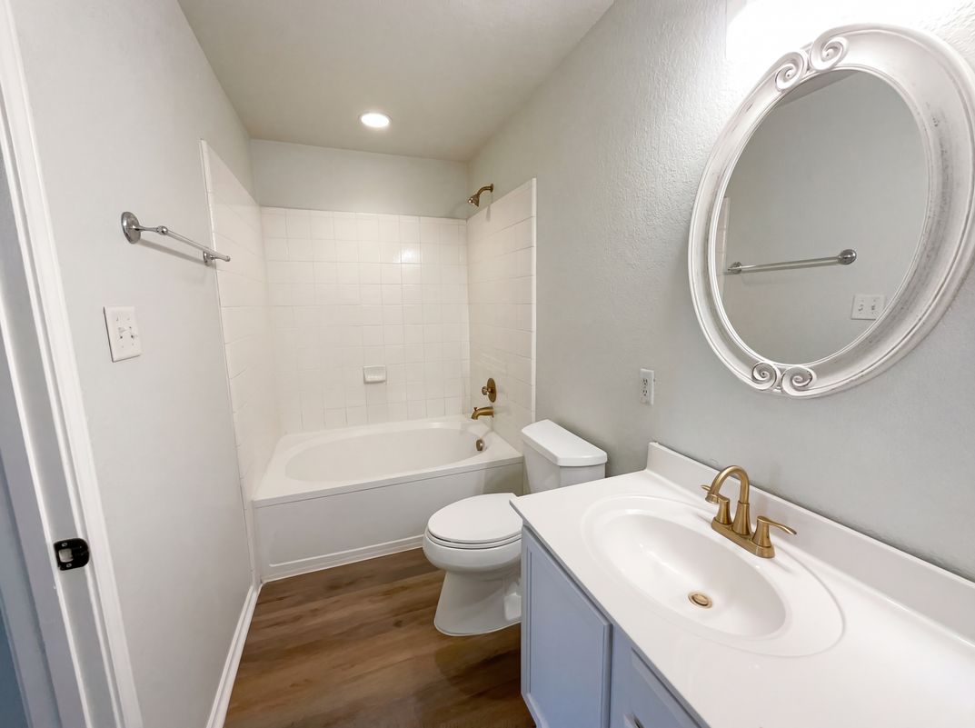 Photo 13 of 18 of 8807 Mesa Vis, San Antonio, TX