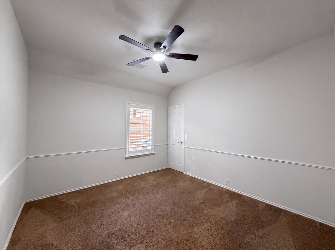 Photo 16 of 24 of 11502 Havard Oaks Dr, Houston, TX