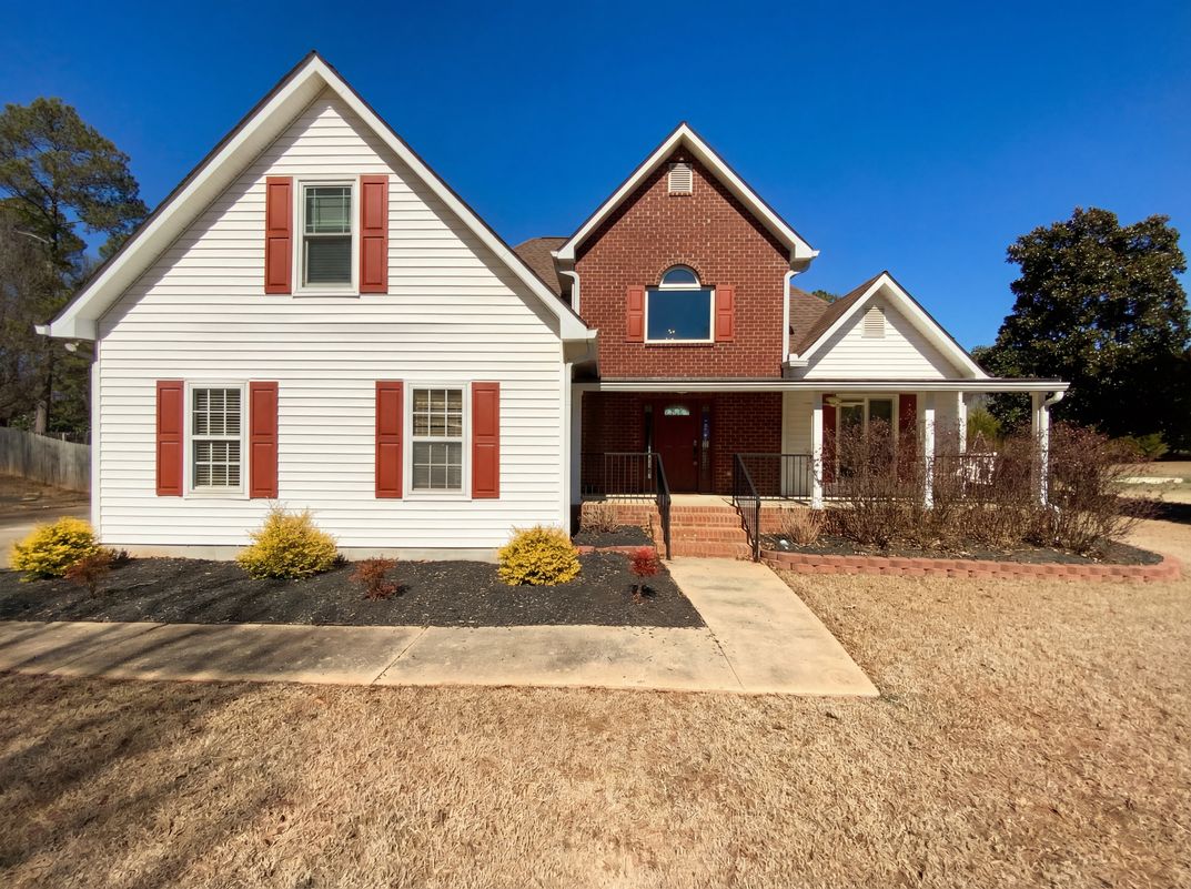 Photo 6 of 26 of 123 King Richard Dr, Griffin, GA