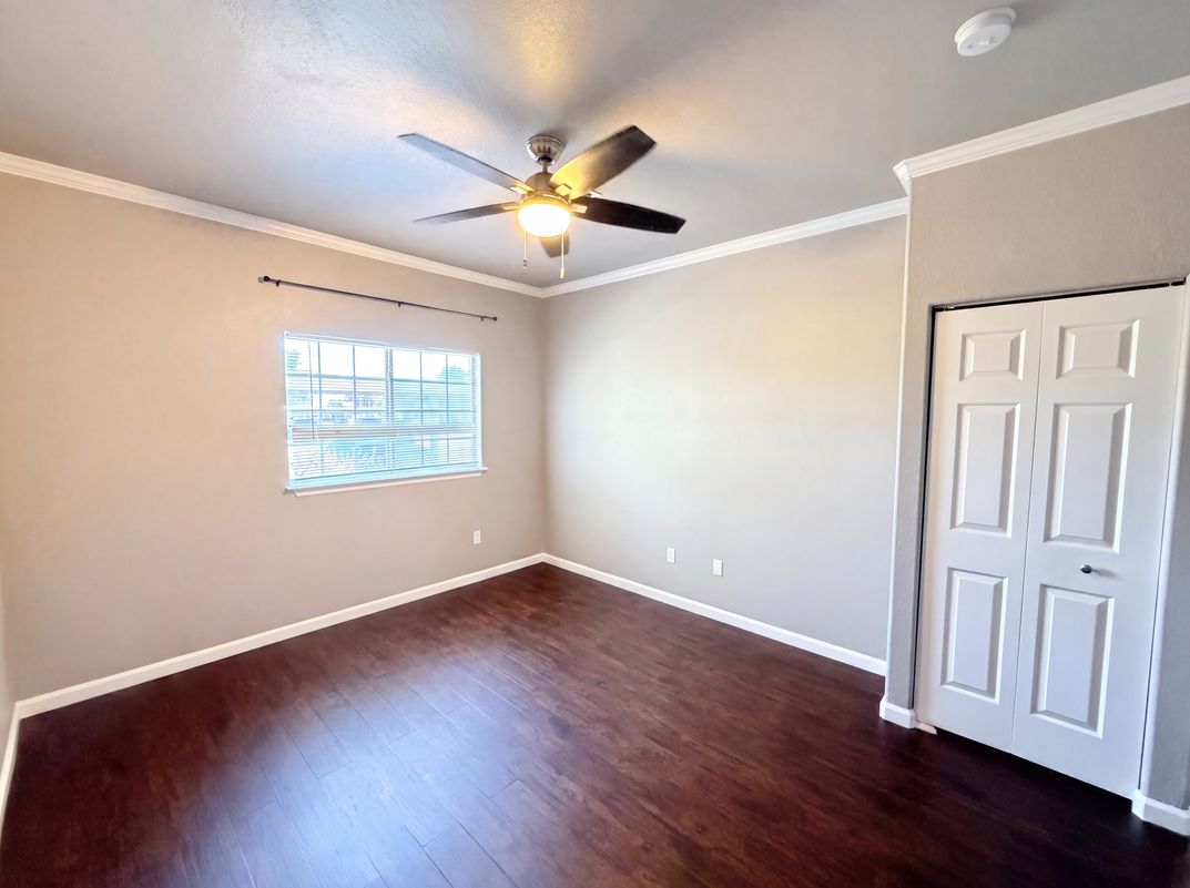 Photo 20 of 28 of 4730 E Craig Rd, Las Vegas, NV