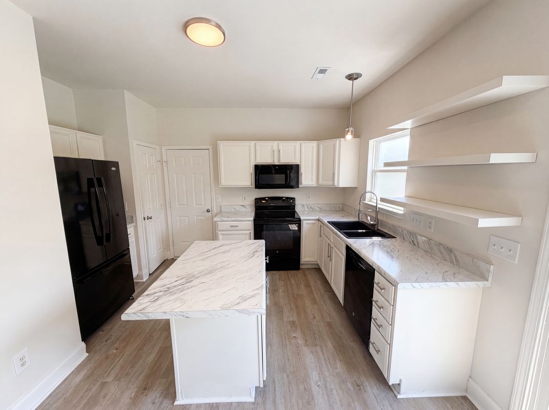 Property photo 2 of 11805 Guildhall Ln