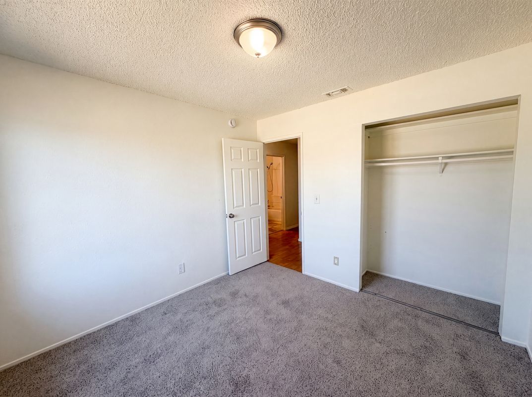 Photo 14 of 27 of 6620 Twining Way, Citrus Heights, CA