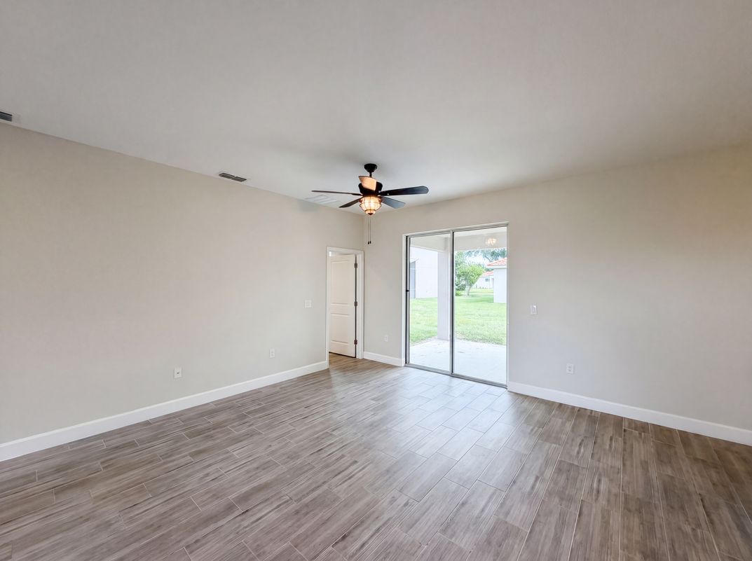 Photo 10 of 22 of 446 Cinnamon Dr, Kissimmee, FL