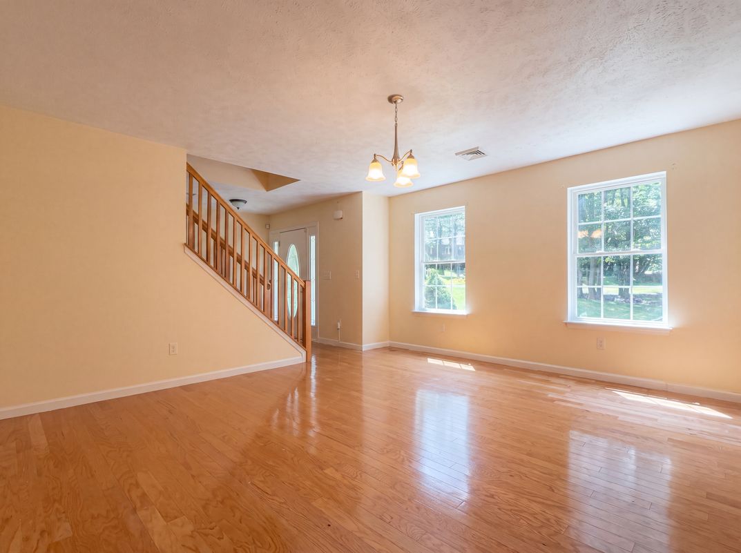 Photo 11 of 34 of 814 Clearview Dr, Long Pond, PA