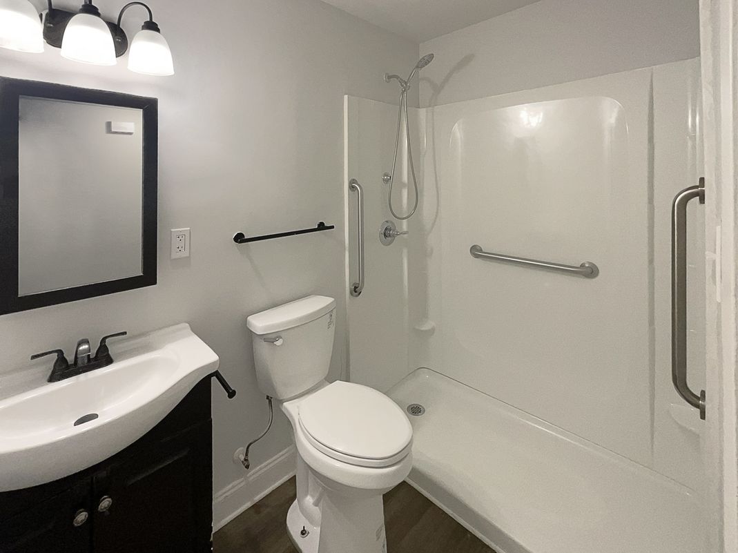 Photo 10 of 17 of 4043 Larkspur Pl, Winston Salem, NC