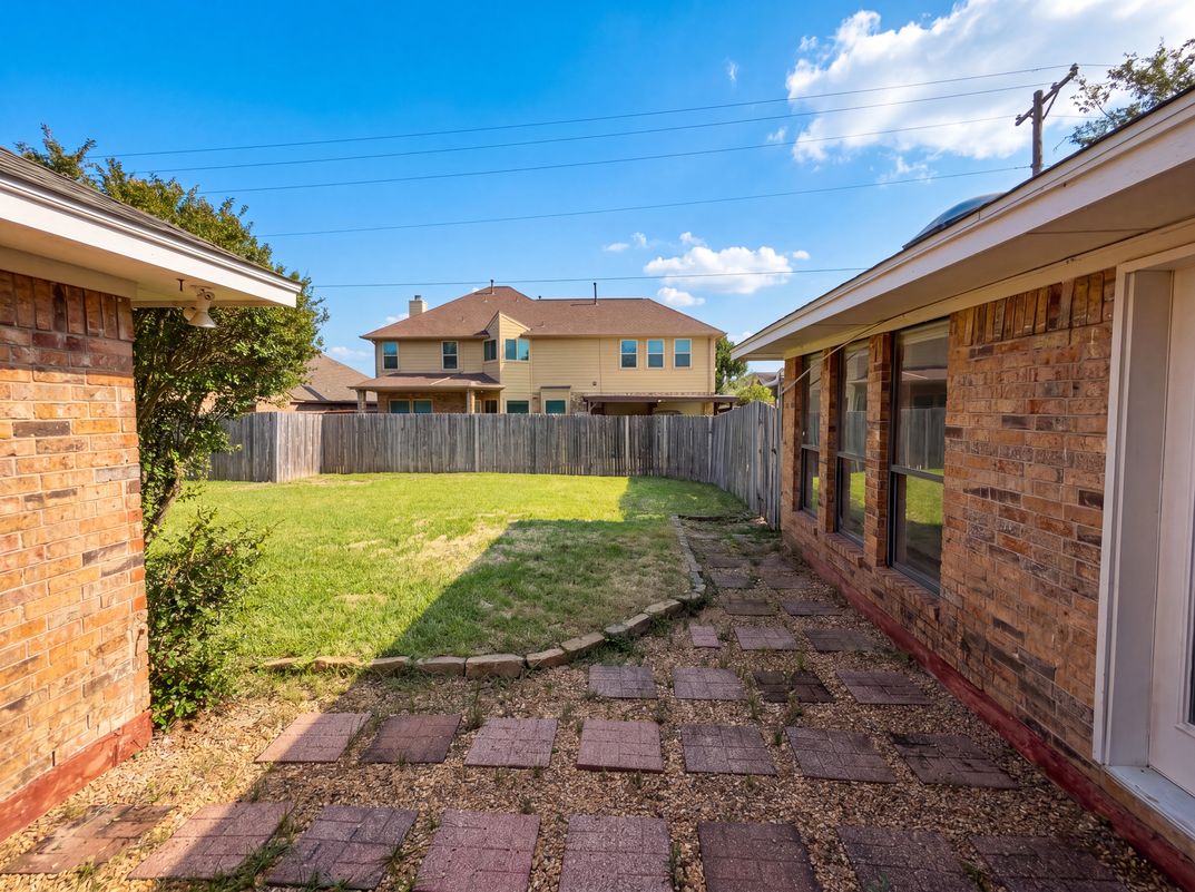 Photo 15 of 16 of 6712 Coach House Ln, Plano, TX