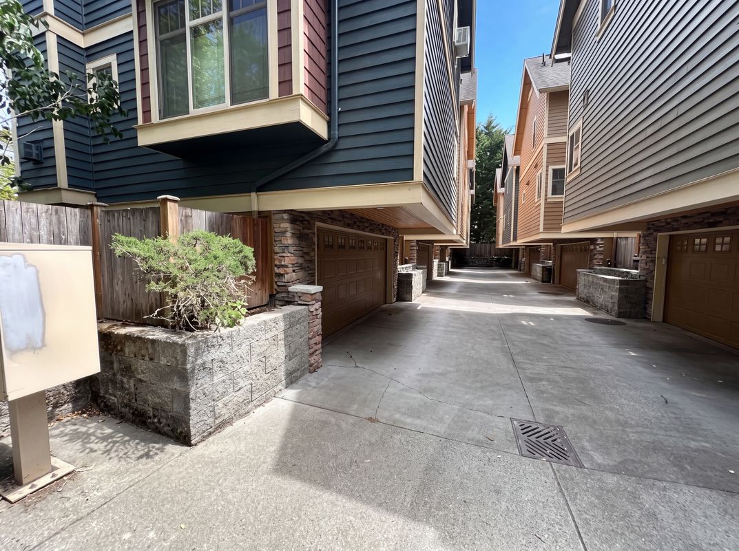 Photo 19 of 23 of 1553 NW 58th St, Seattle, WA