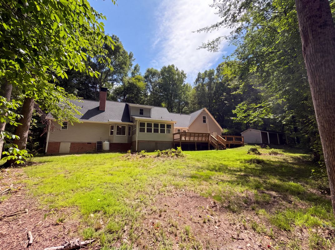 Photo 5 of 38 of 335 Dill Cir, Landrum, SC