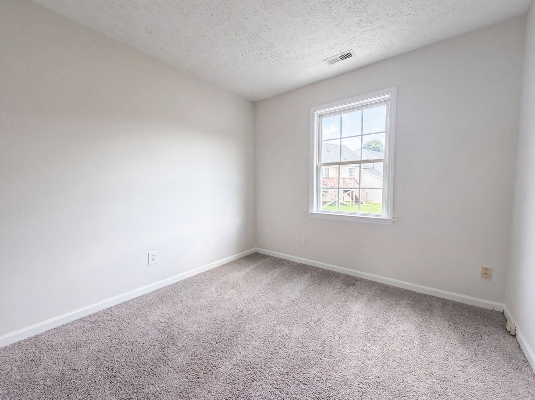 Photo 10 of 18 of 3358 Neptune Dr, Raleigh, NC