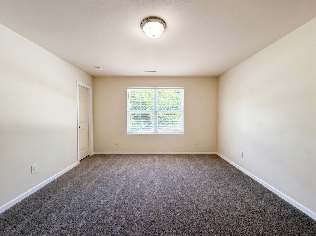 Photo 9 of 23 of 3423 Anita Glen Dr, Greensboro, NC