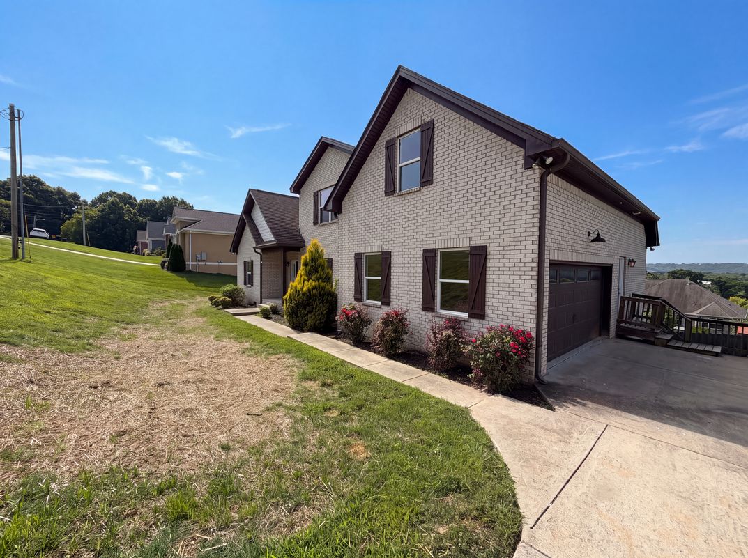 Photo 25 of 30 of 1707 Aster Dr, Columbia, TN