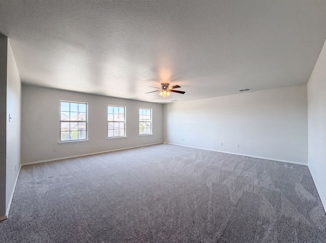 Photo 8 of 21 of 5904 Saddle Pack Dr, Fort Worth, TX