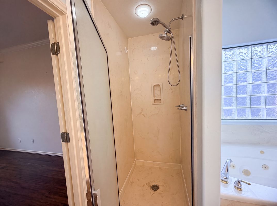 Photo 16 of 25 of 14925 Beal Dr, Corpus Christi, TX