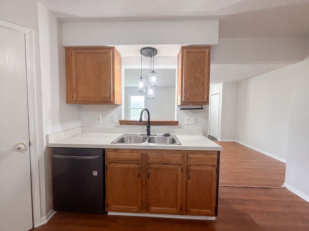 Photo 7 of 32 of 1618 Saddlebrook Dr, Heath, OH