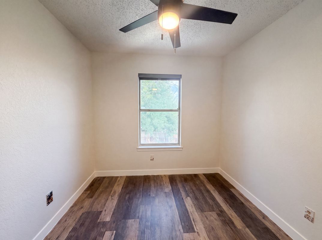 Photo 8 of 19 of 2505 Lain Dr, Killeen, TX